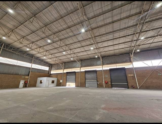 4,286M² WAREHOUSE TO LET IN LONGMEADOW